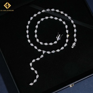 Collar de Diseño para Mujer con Moissanita Corte Pera y Engaste de Garras, Plata 925 Bañada en Rodio, Joyería de Boda al Mejor Precio Mayorista - Product Image 3