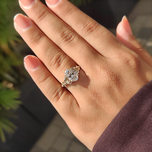 แหวนหมั้นทรงวงรีสุดหรู ดีไซน์ที่ได้รับแรงบันดาลใจจากธรรมชาติ ทองคำขาว 14K เพชรเพาะเลี้ยง สำหรับผู้หญิง เหมาะสำหรับงานแต่งงาน วันครบรอบ และเป็นเครื่องประดับเจ้าสาว - Product Image 2