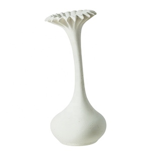 Vase en céramique Zen Minimalisme, pièce maîtresse sculpturale pour salon de thé et salon moderne, décoration artistique pour plantes et tiges - Product Image 6