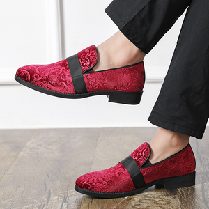 Nuove Scarpe Casual Monocolore 2026 di Alta Qualità, Mocassini in Camoscio Neri <span class=keywords><strong>e</strong></span> Rossi Comodi con Punta per Uomo - Product Image 5