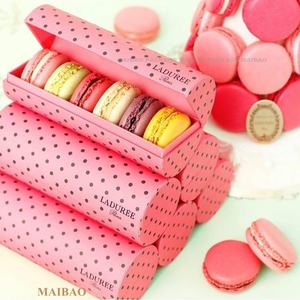 Caja de regalo de embalaje de papel Macaron hecha a mano de grado alimenticio personalizada para pasteles Donuts Impresión en relieve para almacenamiento de gelatina de azúcar - Product Image 2
