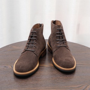 Nouveau Style britannique <span class=keywords><strong>luxe</strong></span> marron bottes en cuir véritable <span class=keywords><strong>daim</strong></span> supérieur anti-dérapant semelle en caoutchouc hommes automne bottes - Product Image 4