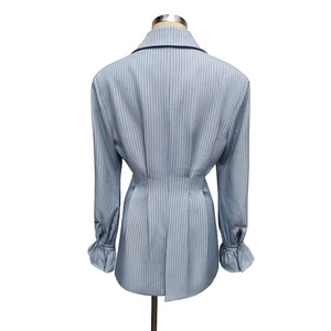 Blazer Formal Personalizado OEM para Mujer, Manga Larga, Solapa con Muescas, Botones, Bolsillos, Chaqueta Casual - Product Image 3