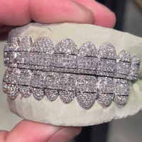 Grillz en Argent S925 et Or avec Diamant Moissanite, Sertissage Invisible en Nid d'Abeille, Coupe Princesse Impeccable, Diamant Rond, Personnalisé en Usine
