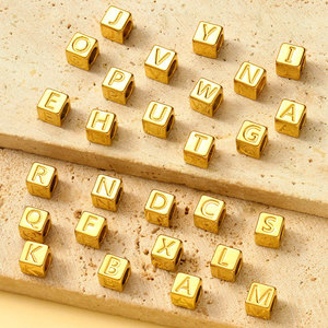 Acier inoxydable A-Z <span class=keywords><strong>Lettre</strong></span> Alphabet Entretoise Perles Femmes Capital Initiale Nom <span class=keywords><strong>Cube</strong></span> DIY Collier Pendentifs Bijoux - Product Image 3