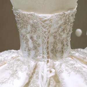 QIUSHAFEI 2026 Vestido de Novia Blanco de Alta Gama con Falda de Gala, Escote Corazón de Encaje, Cola Capilla, Elegante y Digno con Cristales - Product Image 6