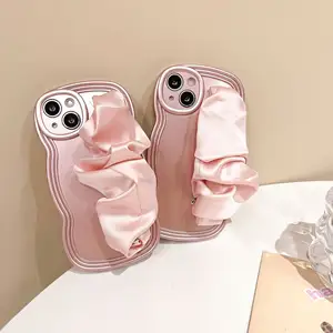 2024 Venta caliente niñas bufanda de seda Rosa pulsera adecuada para iPhone13/14promax funda de teléfono Apple 15 silicona 11/12