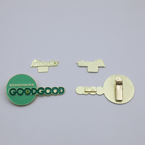 Fournisseur en gros de badges nominatifs à clip en émail souple doré brillant avec logo de marque et de société - Product Image 3
