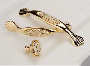 Set di cassetti per armadietto con maniglia per armadio minimalista di lusso leggero europeo con maniglia a foro singolo in cristallo di diamante - Product Image 4