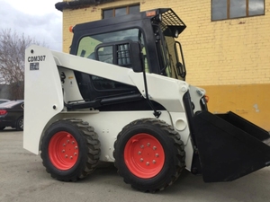 สินค้าขายดี รถตักล้อยาง Skid Steer รุ่น Cdm307 เครื่องจักรก่อสร้าง 3 ตัน 44.74 กิโลวัตต์ พร้อมระบบไฮดรอลิกไพลอต - Product Image 4