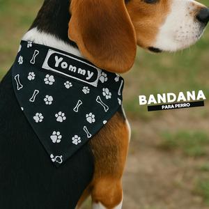 Bandana per cani Yommy rossa con motivo a stampa di ossa e zampe per animali domestici - Product Image 3