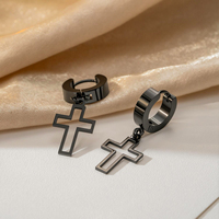 Boucles d'oreilles créoles punk avec croix pendante pour hommes et femmes, en acier inoxydable, croix creuse, style Huggies, inaltérables, bijoux hip-hop, cadeau