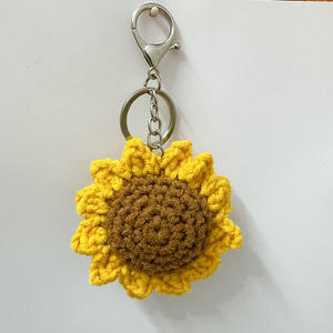 Porte-clés en peluche douce fait main au crochet, pendentif tricoté tournesol et kaki, style bohème, pour breloque de sac en forme de cœur, vente en gros, fil mignon - Product Image 5