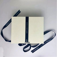 Boîte à bijoux rigide de haute qualité fabriquée en usine, avec ruban, boîte à bijoux de luxe, boîtes cadeaux personnalisées avec logo