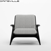 Fauteuil individuel moderne en tissu avec cadre en bois massif pour salon, villa ou projet résidentiel