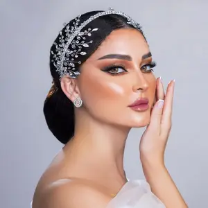  Romantik gelin saç Headpieces düğün gümüş Rhinestone saç parçası gelin saç aksesuarları