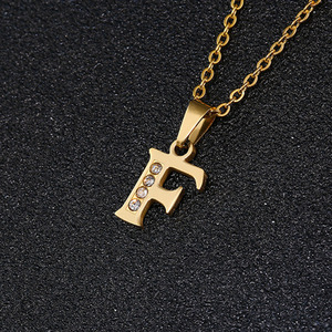 Collana <span class=keywords><strong>con</strong></span> Ciondolo Iniziale Alfabeto <span class=keywords><strong>M</strong></span> in Acciaio Inossidabile Placcato Oro 18K <span class=keywords><strong>con</strong></span> Zirconi Bianchi - Product Image 2