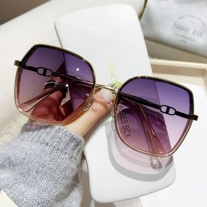 Lunettes de soleil pour femmes, logo personnalisé, mode, luxe, grande monture, verres dégradés UV400, lunettes de soleil carrées pour femmes - Product Image 4