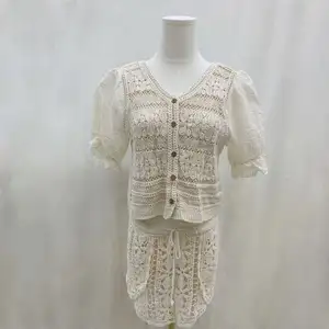 Summer new design sense hollow knit sewing lace shirt round neck short sleeve women's blouse and blouse