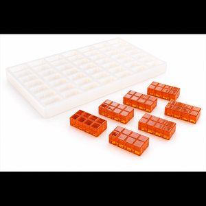 Molde de silicona segmentado para caramelos de goma Bold Maker, dispensador de gelatina de pectina de grado alimenticio de platino con 56 cavidades, venta al por mayor OEM - Product Image 2