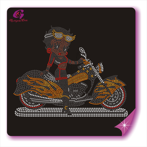 Vente en gros de taille frontale de transfert de strass Hotfix Colorful Shinny Rhinestone Transfer Designs Custom Rhinestone Motif pour chemise - Product Image 1