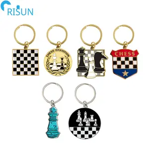 Chaveiros de xadrez personalizados, chaveiros personalizados 3d macios com esmalte, peças de xadrez