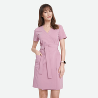 Robe médicale décontractée YUHONG, tissu durable en polyester et élasthanne, respirant, uniforme pour le personnel des cliniques
