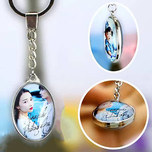 Cadeaux de mariage en cristal carrés personnalisés en vrac bon marché pour les invités cadeaux porte-clés en métal cristal avec photo pour couple gay nouvellement marié - Product Image 6