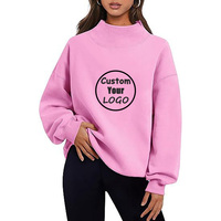 Pull décontracté en molleton rose bubblegum à col roulé et manches longues pour femme, coupe oversize, avec badge délavé à l'acide et design de fente au col personnalisé