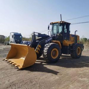Chargeuse sur pneus ZL50GN jaune de Chine avec godet standard, moteur diesel Cummins, 4x4, pompe Denison, boîte de vitesses à roulements, 9 tonnes, pour la construction - Product Image 1
