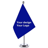Drapeau en polyester et plastique en forme de diamant, style volant, imprimé par transfert thermique, personnalisable avec votre logo, 14x21cm, avec support de bureau.