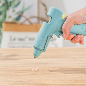 Barras de pegamento termofusible Deli de 7 mm, blancas, 18 piezas, para consumibles de pistola de pegamento - Product Image 4