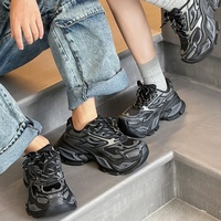 Chaussures décontractées unisexes personnalisées avec logo, style marche, baskets tendance à semelle épaisse pour femmes, tige en microfibre, doublure en coton, rehaussantes