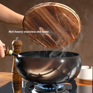 Auténtico Wok Zhangqiu de 24 CM de Acero al Carbono con Mango de Madera, Antiadherente, de Gran Capacidad para Saltear y Hacer Sopas, Auténtico Wok Pequeño Antiguo - Product Image 4