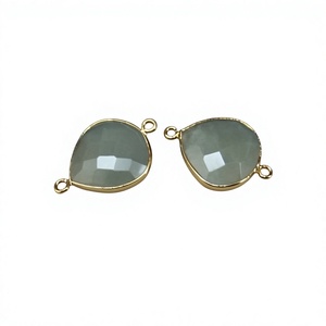 Connecteurs facettés en forme de cœur/poire en pierre de lune blanche naturelle, connecteurs à double boucle, taille 15 mm, breloques en pierres précieuses - Product Image 1