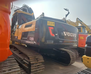 Excavatrice Volvo EC300DL de 30 tonnes, 95% neuve, poids opérationnel d'origine Volvo, 30 tonnes ec300D - Product Image 3