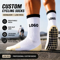 Chaussettes de sport personnalisées antidérapantes et antibactériennes, faible MOQ, usine OEM, en coton, avec logo positionné, pour cyclisme, football, fitness et entraînement