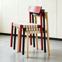 Chaise de salle à manger empilable en bois d'hévéa rembourrée avec dossier courbé à chaud et sangle en nylon tressée à la main, chaise d'appoint de cuisine
