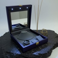 Boîte à bijoux lumineuse avec lumière LED et couvercle miroir, bleu marine, étui de présentation pour collier, bague, boucles d'oreilles, organisateur, cadeau