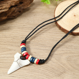Hawaii <span class=keywords><strong>Surfer</strong></span> liontin gigi hiu, perhiasan buatan tangan kabel katun lilin dapat disesuaikan kalung Surf