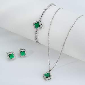 主に合金製の蝶の形のブレスレットとネックレスを含むトレンディなマルチカラー金メッキジルコンジュエリーセット - Product Image 3