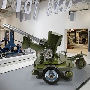 कैनन मॉडलः हस्तनिर्मित रेट्रो वेल्डिंग टॉर्च धातु शिल्प मॉडल आभूषण, एक घूर्णन पुश रॉड और एक चलने तंत्र के साथ। - Product Image 4