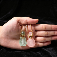 Pendentif Bouteille de Parfum Facetté Multi-Matériaux, Bijou en Pierre Naturelle et Cristal pour Huile Essentielle, Cadeau pour Femme