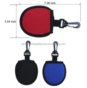 De Neopreen Tassen Voor Golfballenreinigers Worden Geleverd Met Een Karabijnhaak Die Eenvoudig Op De Rugzakken Of Golftassen Kan Worden Bevestigd - Product Image 1