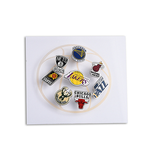Badge souvenir en métal irrégulier personnalisé au design unique sur le thème du basketball - Product Image 6