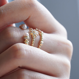 อาซูโอ 18K แหวนทองคำแท้สีเหลืองหรูหรา เพชรธรรมชาติ มุก สไตล์วินเทจ เครื่องประดับสวมใส่ทุกวัน ของขวัญ งานเลี้ยงวันเกิดของผู้หญิง - Product Image 6