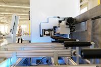 Centre de découpe CNC automatique haute précision PARKER Intelligent en aluminium et PVC pour la fabrication de portes et fenêtres