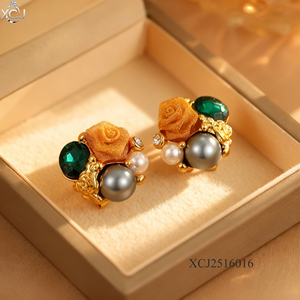 <span class=keywords><strong>Orecchini</strong></span> Retrò Francesi Romantici ed Eleganti <span class=keywords><strong>con</strong></span> <span class=keywords><strong>Rose</strong></span>, Senso di Lusso, Raffinati <span class=keywords><strong>Orecchini</strong></span> Verdi <span class=keywords><strong>con</strong></span> Fiori e Perle - Product Image 3