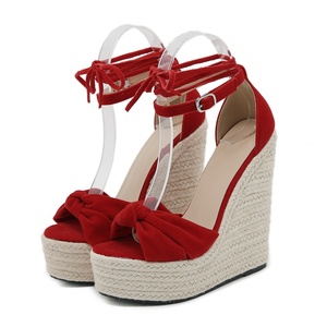 Sandales sexy tissées à bout ouvert pour femmes, sandales compensées à plateforme avec boucle pour l'été, chaussures d'extérieur à talons en daim - Product Image 1
