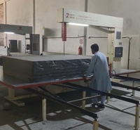 HOTY Hochstabile Horizontale Schaumstoff-Schneidemaschine 220V Geräuscharm Einfach zu Bedienen Schwammschneider Mitsubishi Motor 0-25m/min Hochgeschwindigkeit